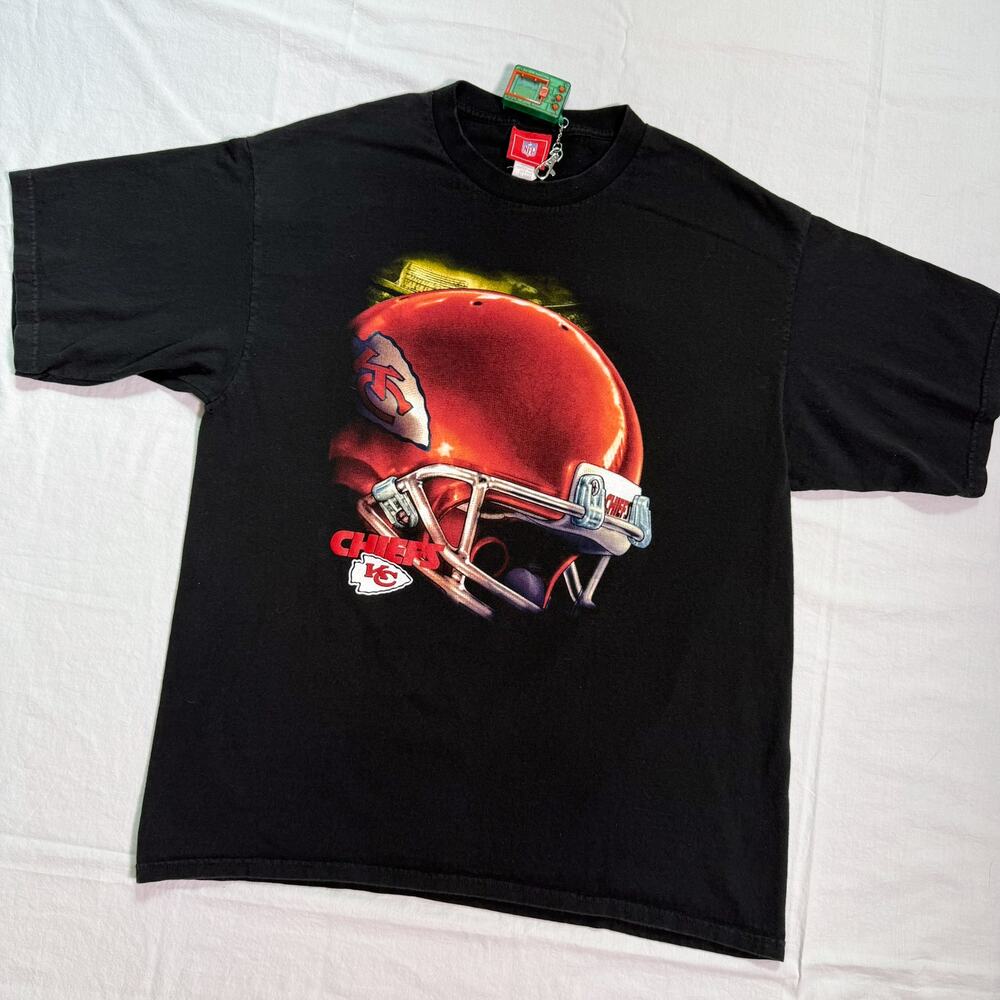 Vintage Kansas City Chiefs Helmet Heavyweight T-Shirt - XL
